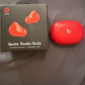 Beats Studio Buds - Red